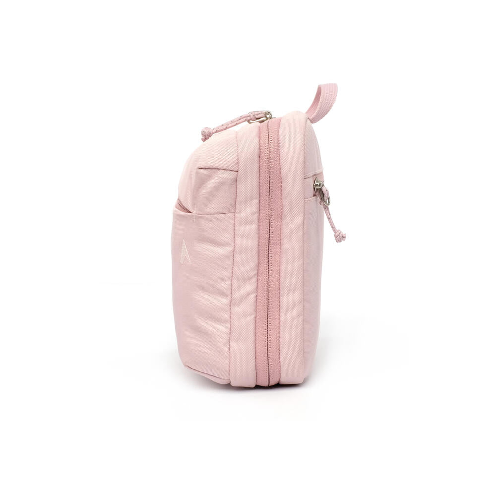 EIGER Women Spacious Toiletry 1.0