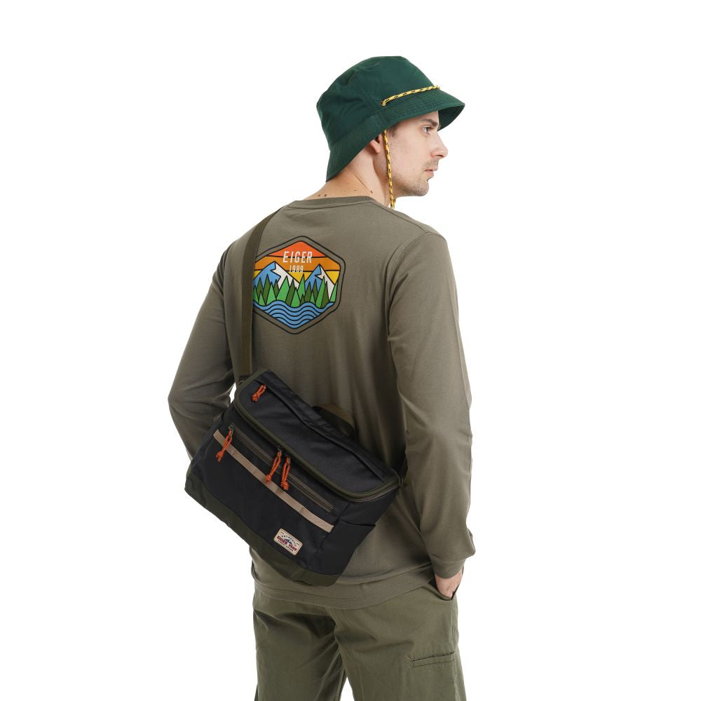 EIGER Weekender Tablet Shoulder Bag