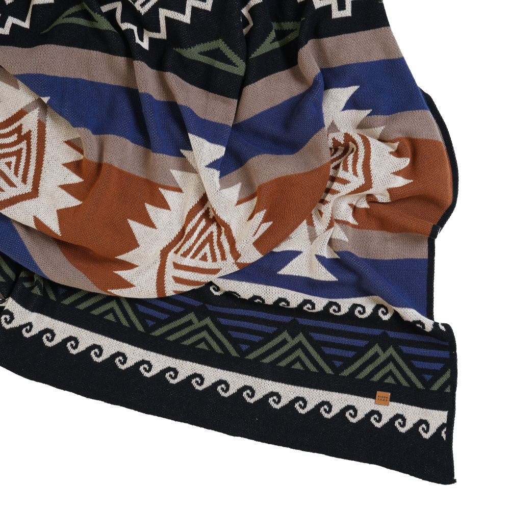 EIGER Pattern Knitting Blanket