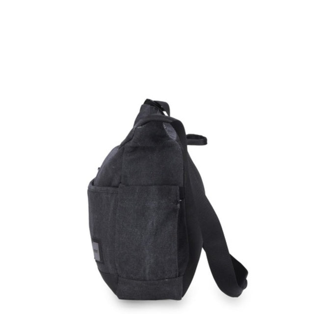 EIGER BTR Canvas Messenger Laptop
