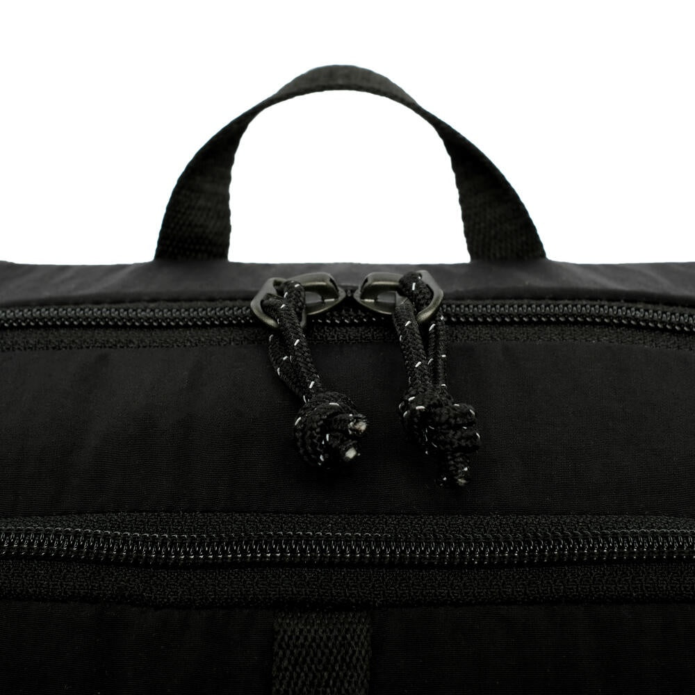 EIGER Vert89 Waist Bag Lifestyle