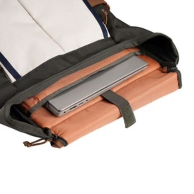 EIGER Wanderfurther Backpack 22L