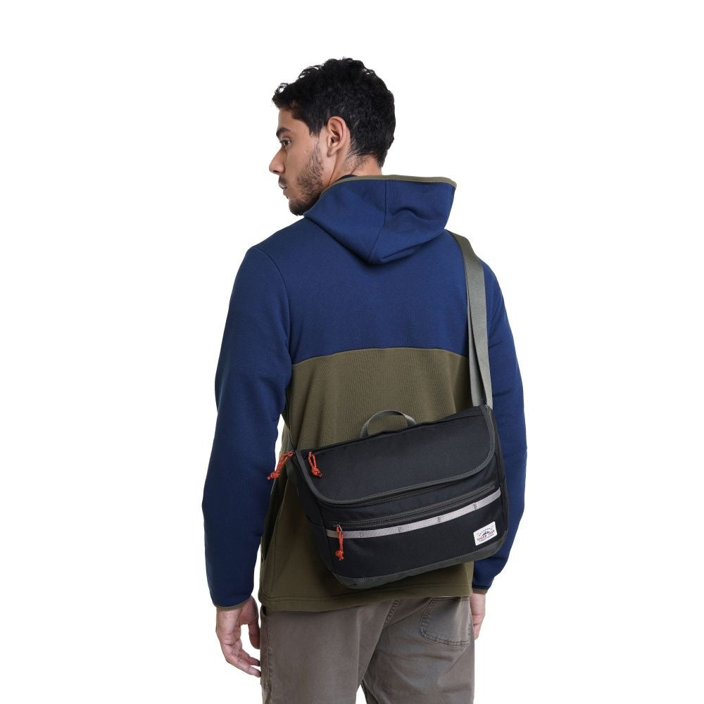 EIGER Weekender Tablet Shoulder Bag